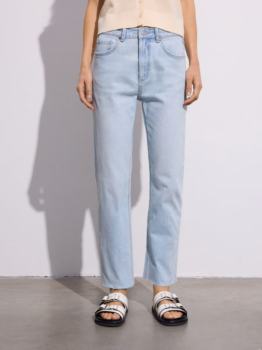 Straight Jeans