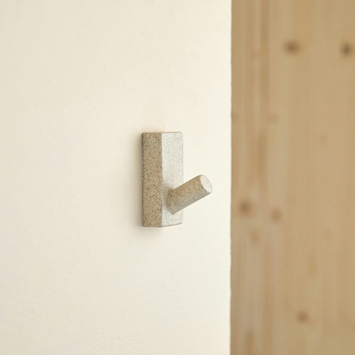 SARA - Patère en terrazzo, cream