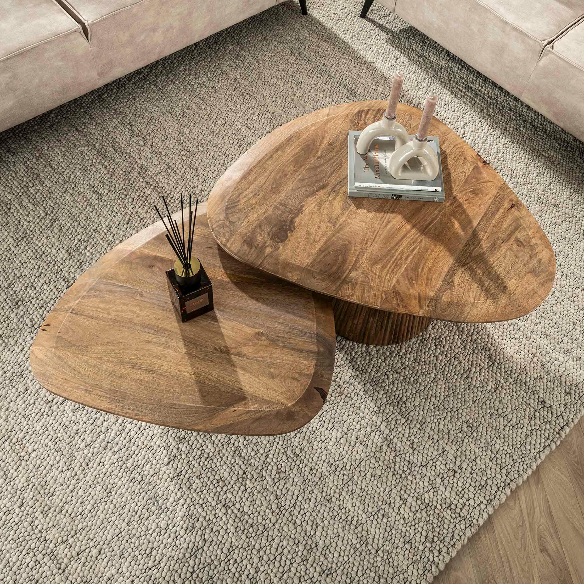 Table gigogne en bois de manguier avec plateau triangulaire (lot de 2) CREEK