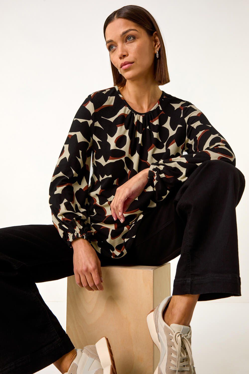 Roman Abstract Print Textured Top