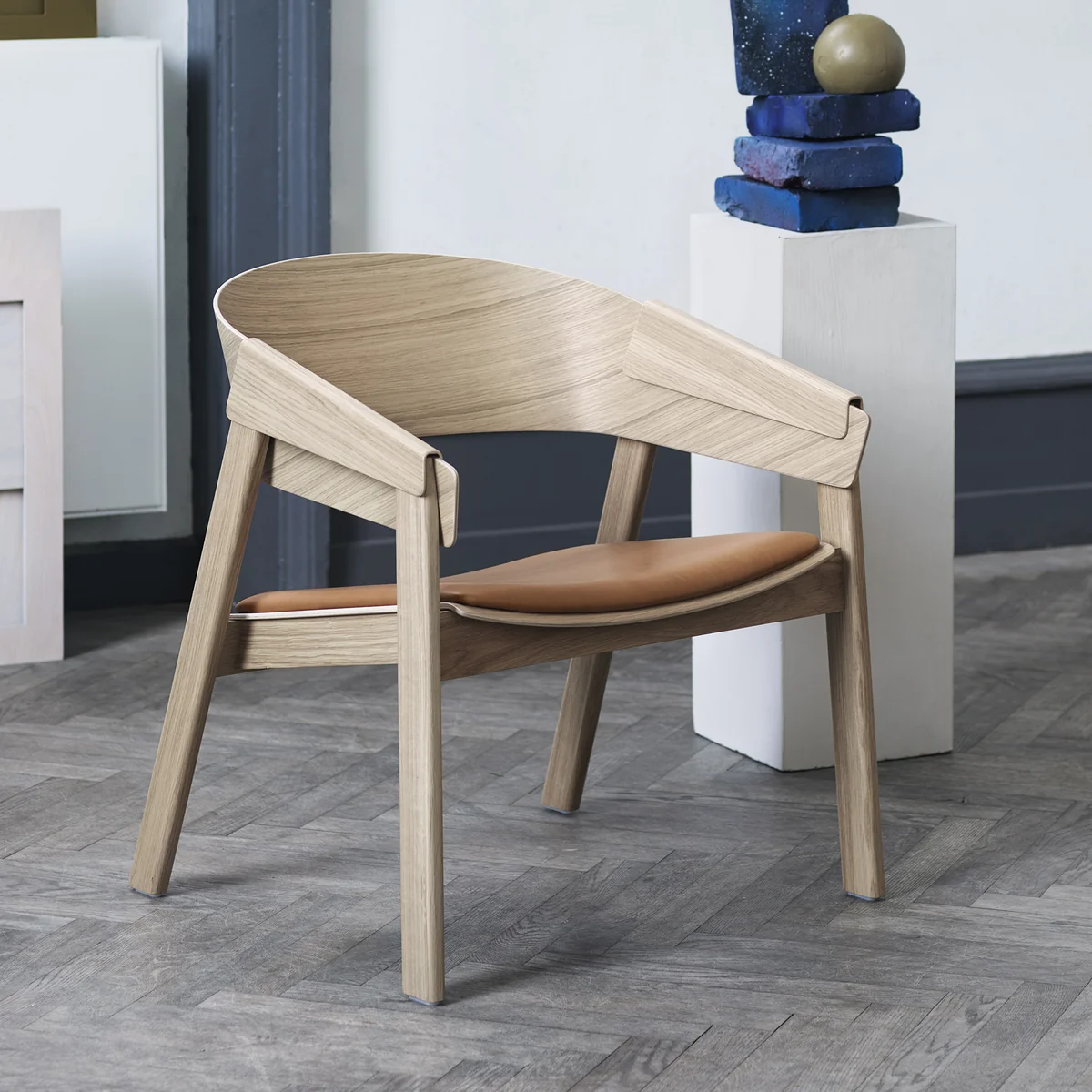 Muuto - Cover Lounge Chair, Eiche / cognac