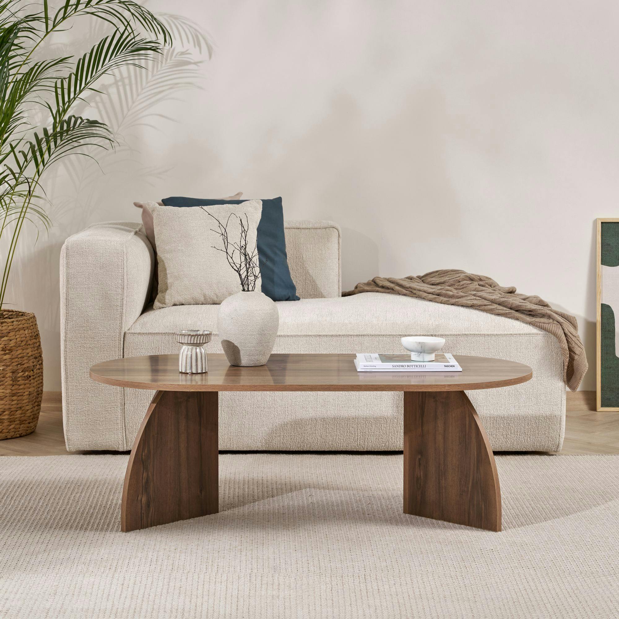 Table basse ovale effet bois de noyer pieds courbes MARFA