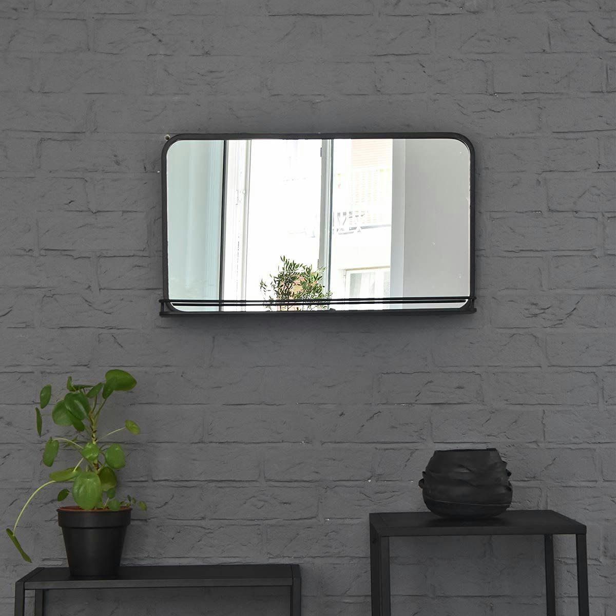 BRICKLANE - Miroir rectangulaire en métal noir avec étagère 60 x 35 cm