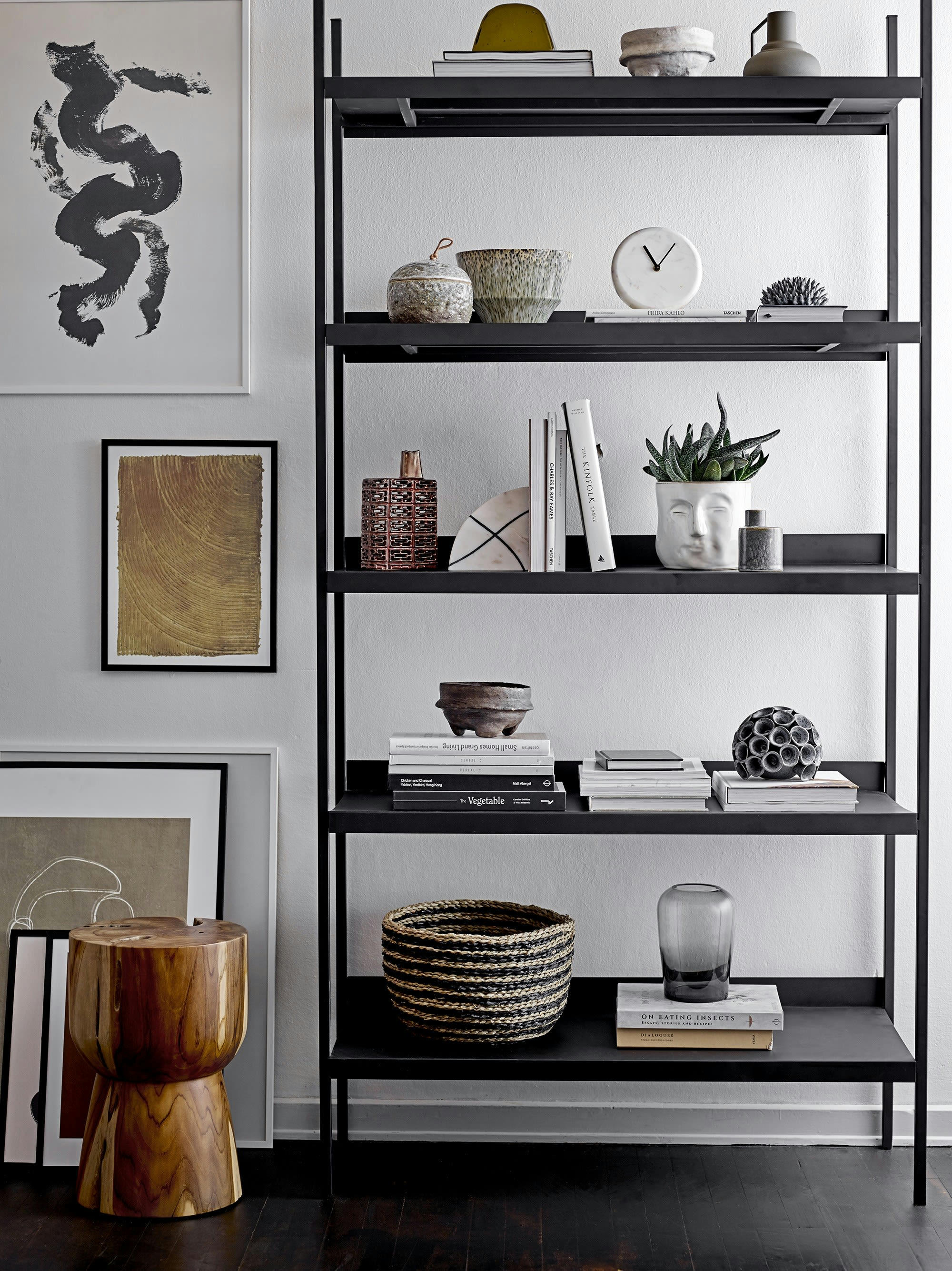 LOT - Etagère avec 5 étages en métal noir