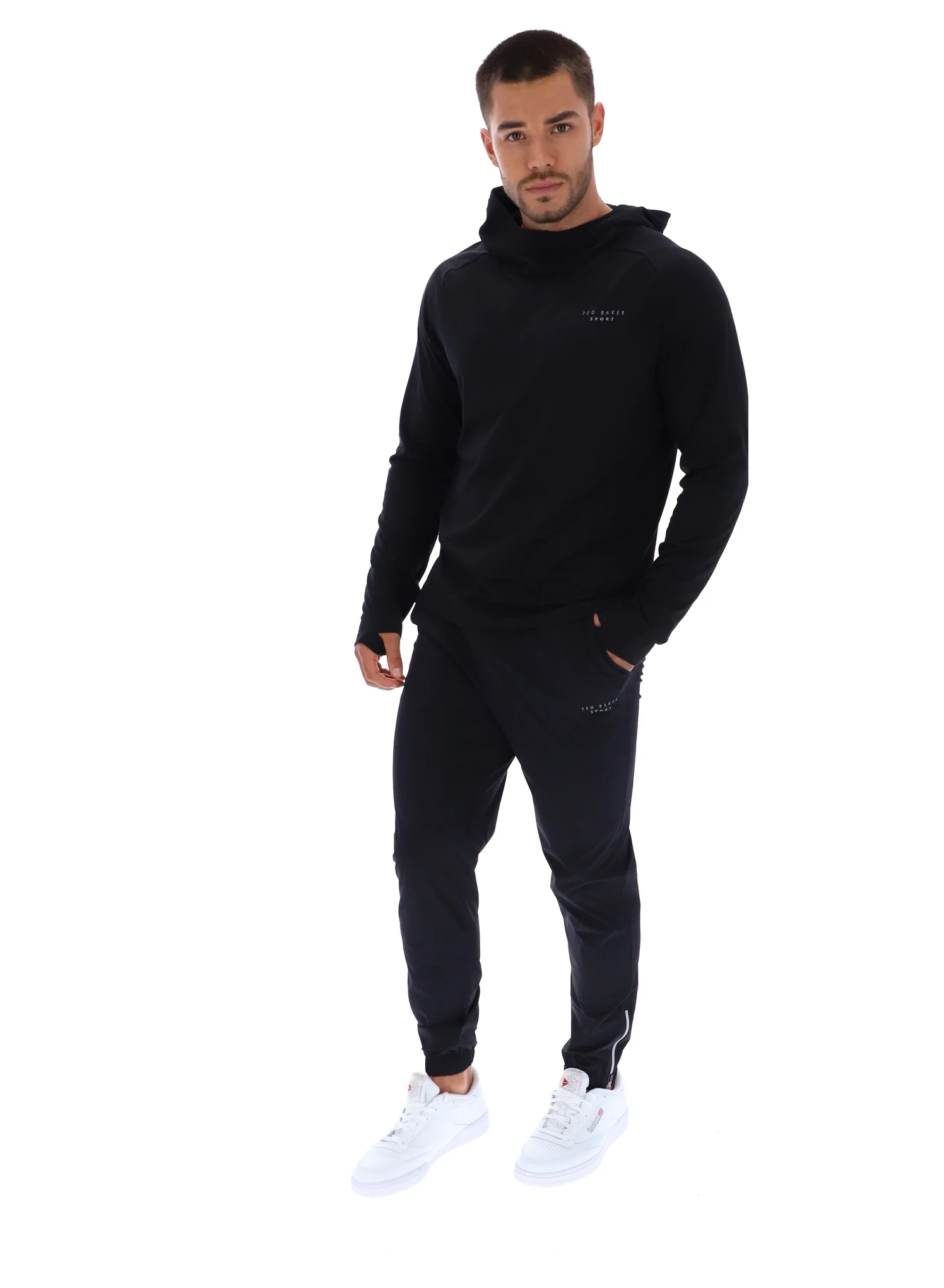 TOM | BLACK