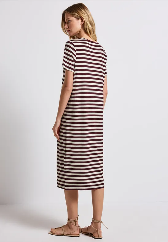 Gestreiftes T-Shirt-Kleid