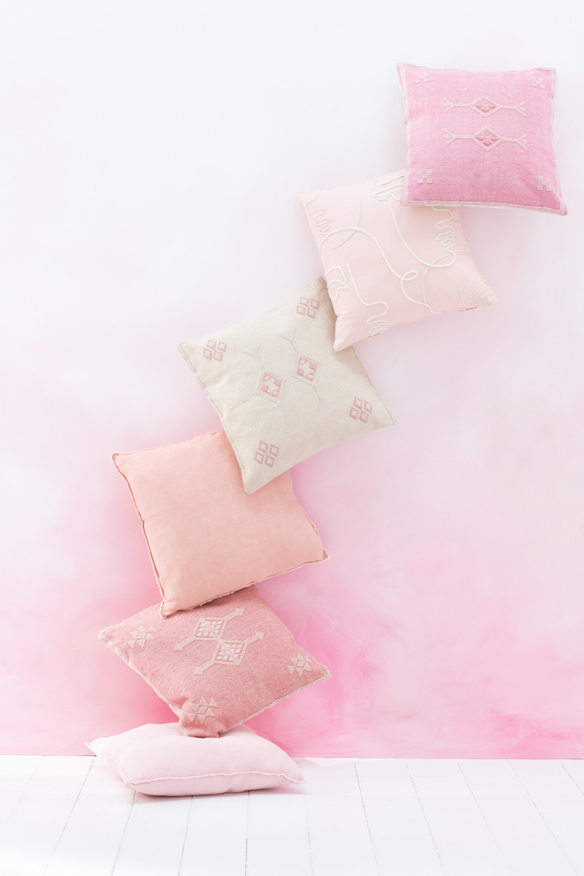 J-Line kussen Diamanten   Pijlen - katoen - perzik/roze