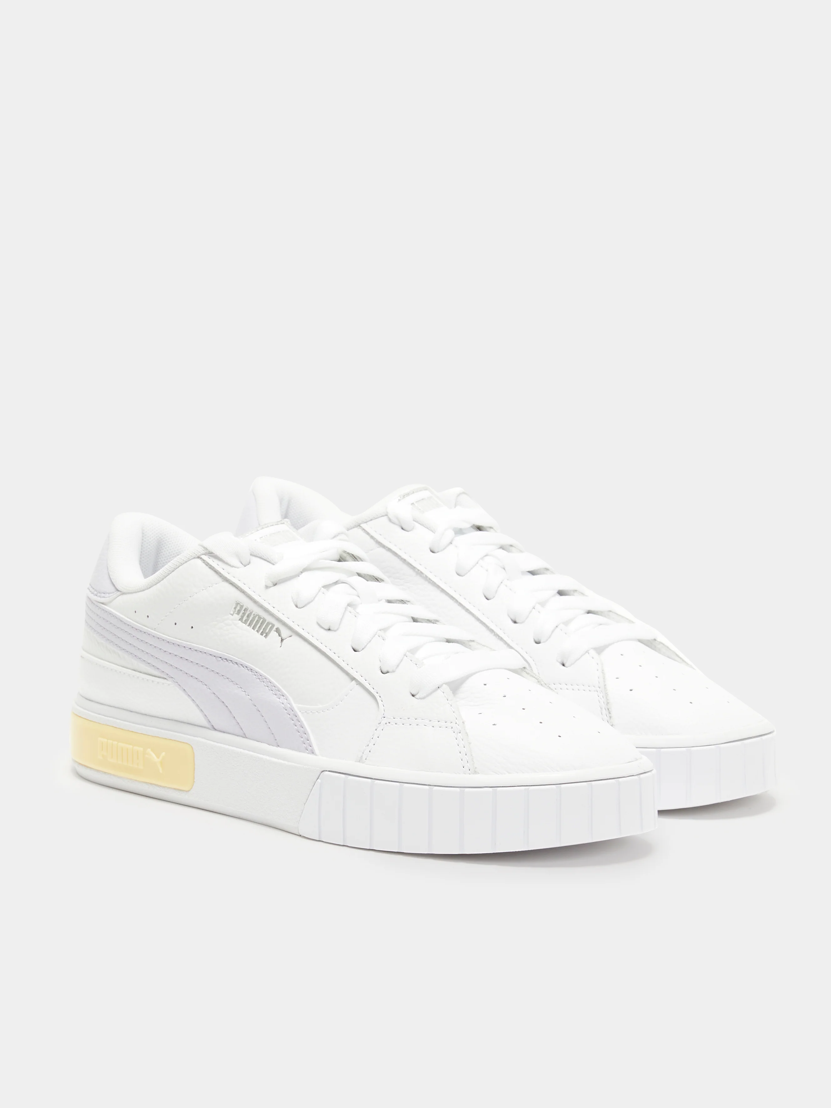 Womens Cali Star Sneakers