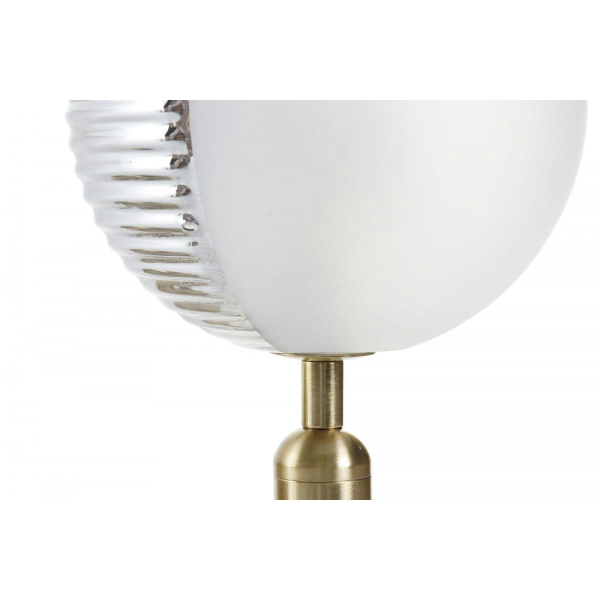 - Applique murale métal doré et globe en verre dépoli blanc 15x15x38cm