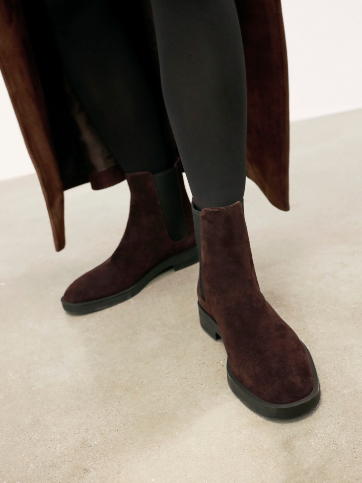 Brown suede Chelsea boots