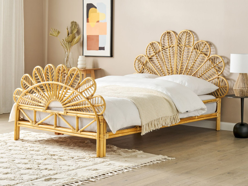 Łóżko 140x200 cm rattan wezgłowie jasne drewno