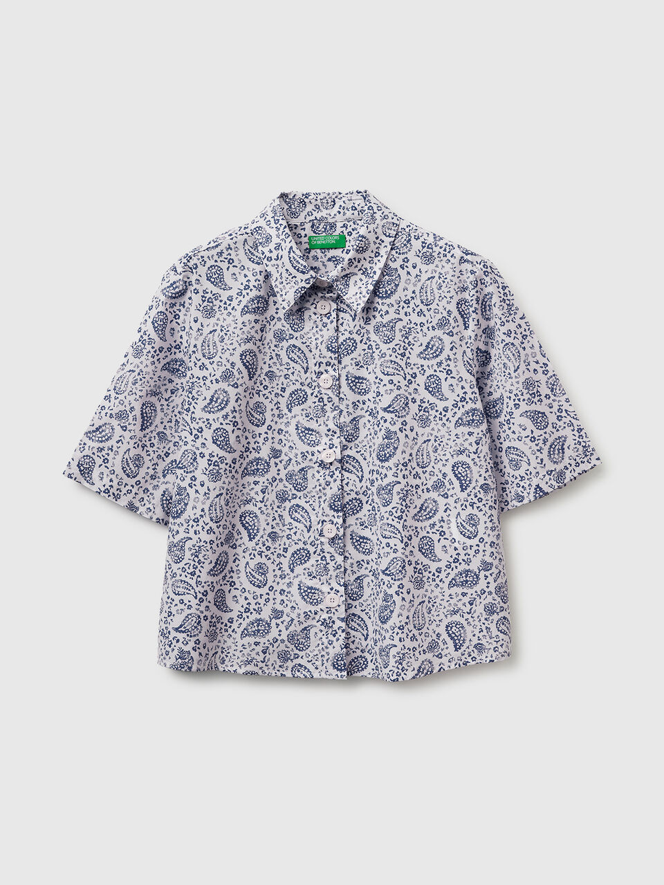 Short sleeve patterned shirt