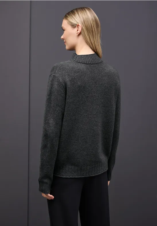 Basic Turtleneck Pullover