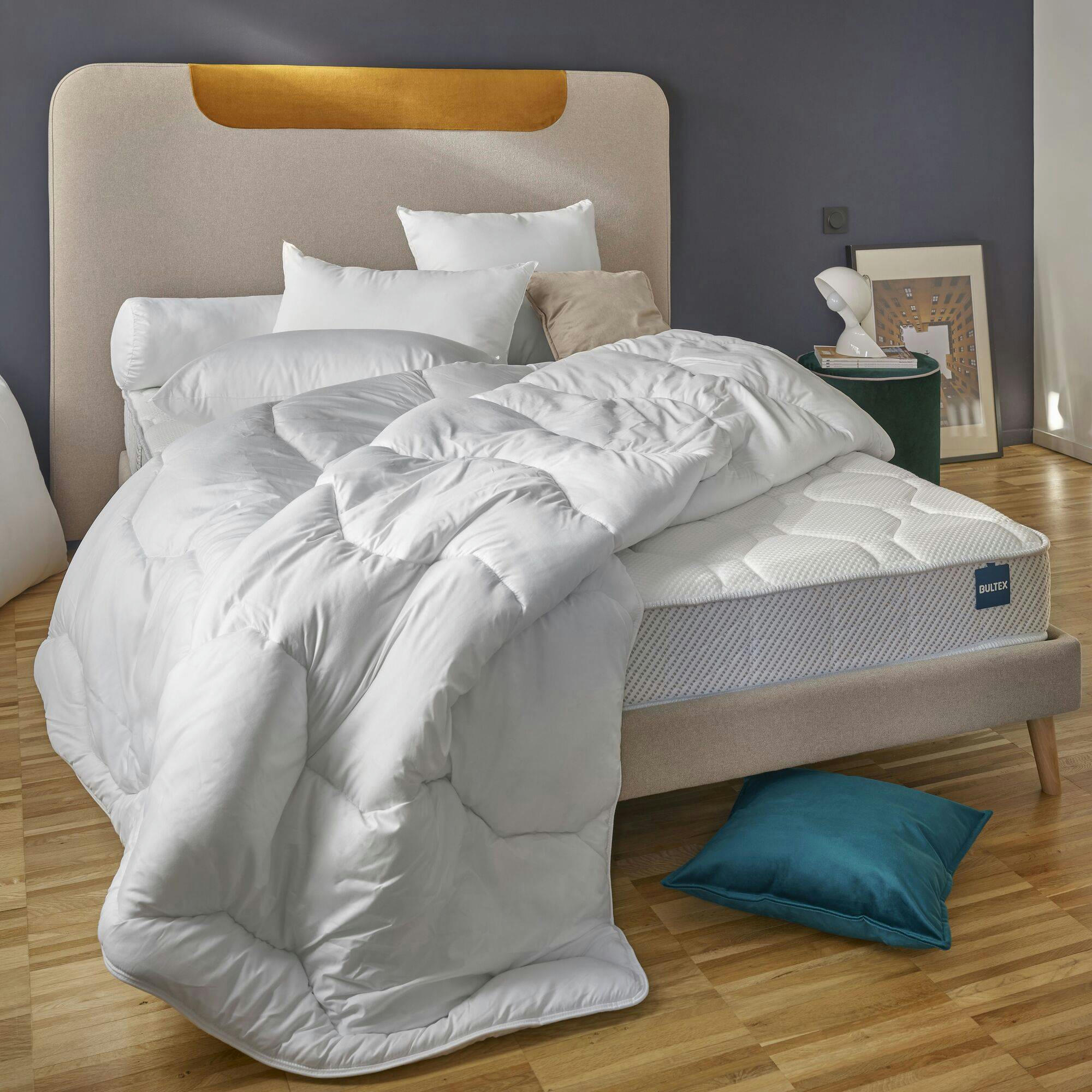 PHILOMENE - Couette en Microfibre anti-acariens 200 x 200 cm