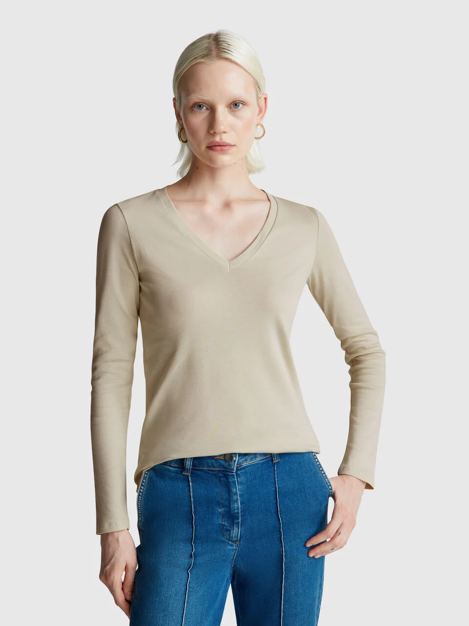 Beige t-shirt with V-neck