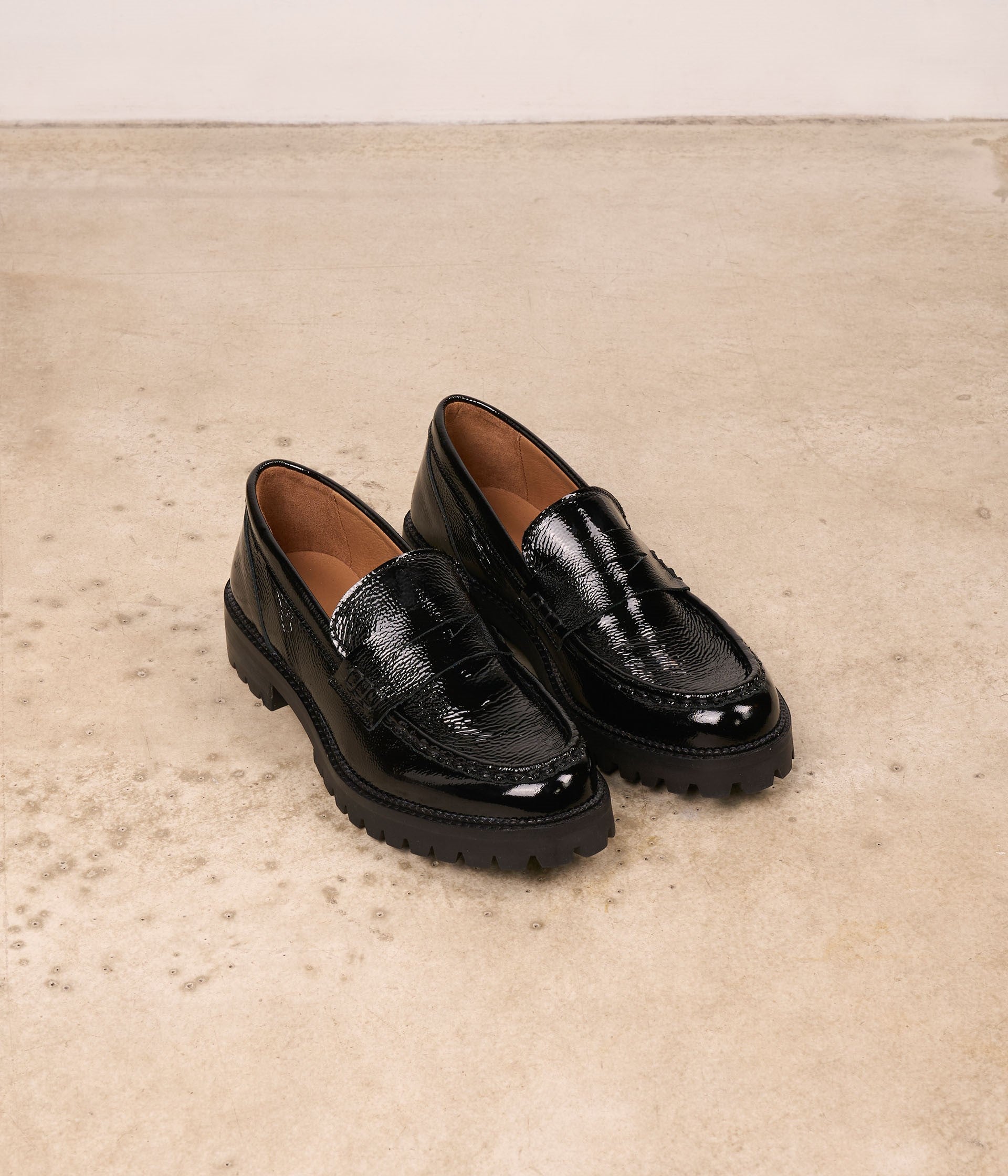 Mocassins vernis noir Cyndel