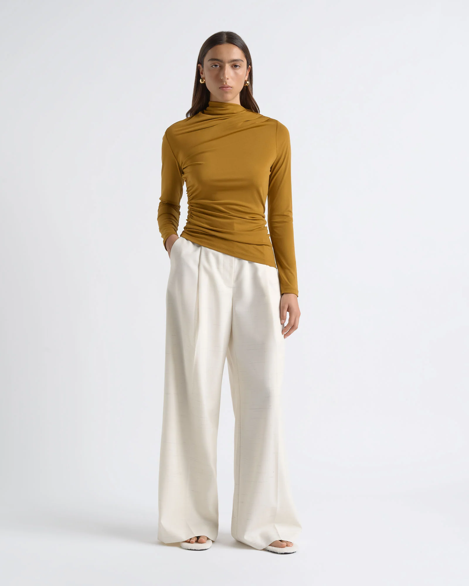 Crepe Mesh Gathered Top