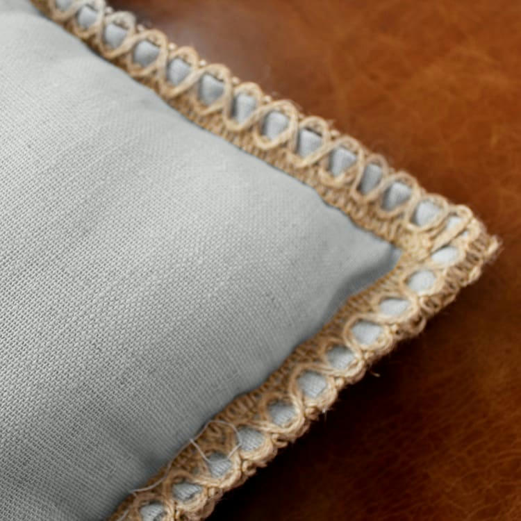 - Coussin déhoussable effet lin chiné finition jute gris