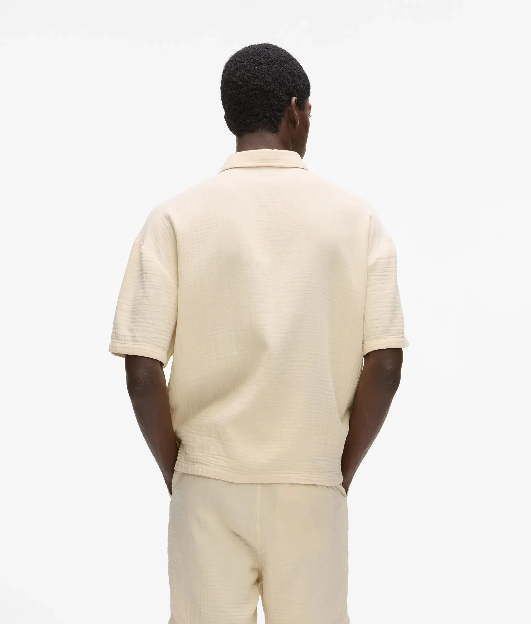 Chemise plissée à manches courtes