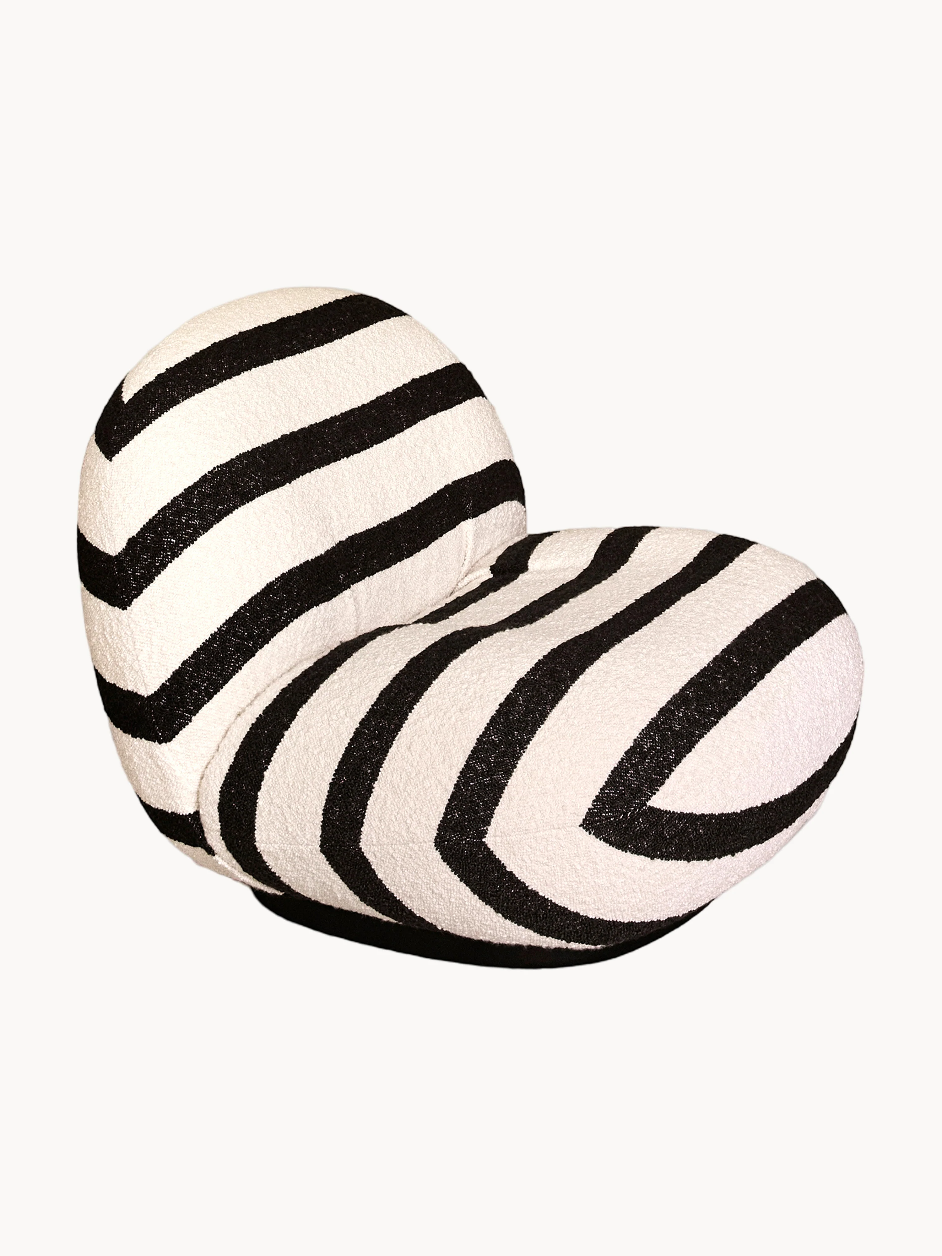 Drehbarer Loungesessel Pacha, GUBI for UNICEF