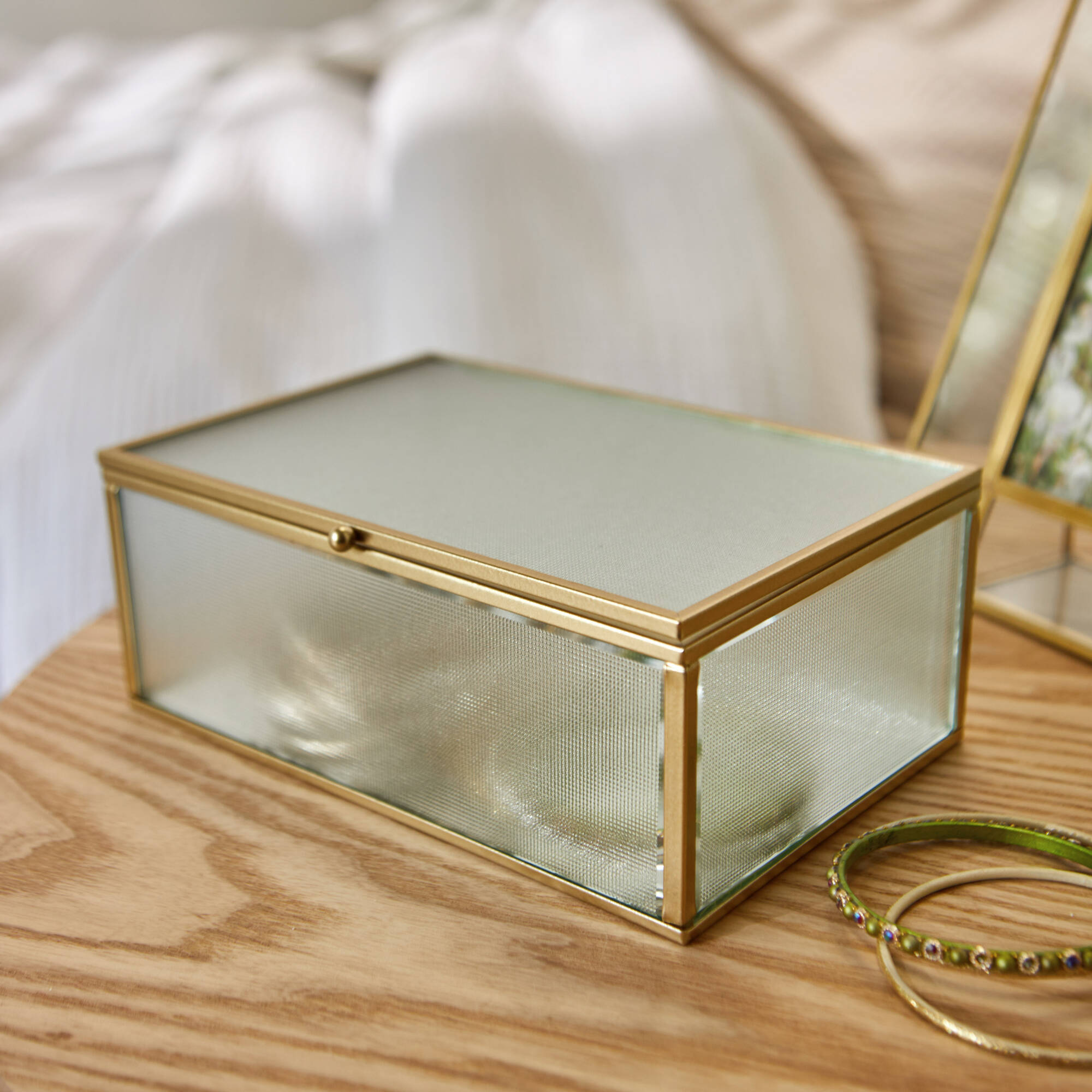Bo&icirc;te de rangement en verre et métal