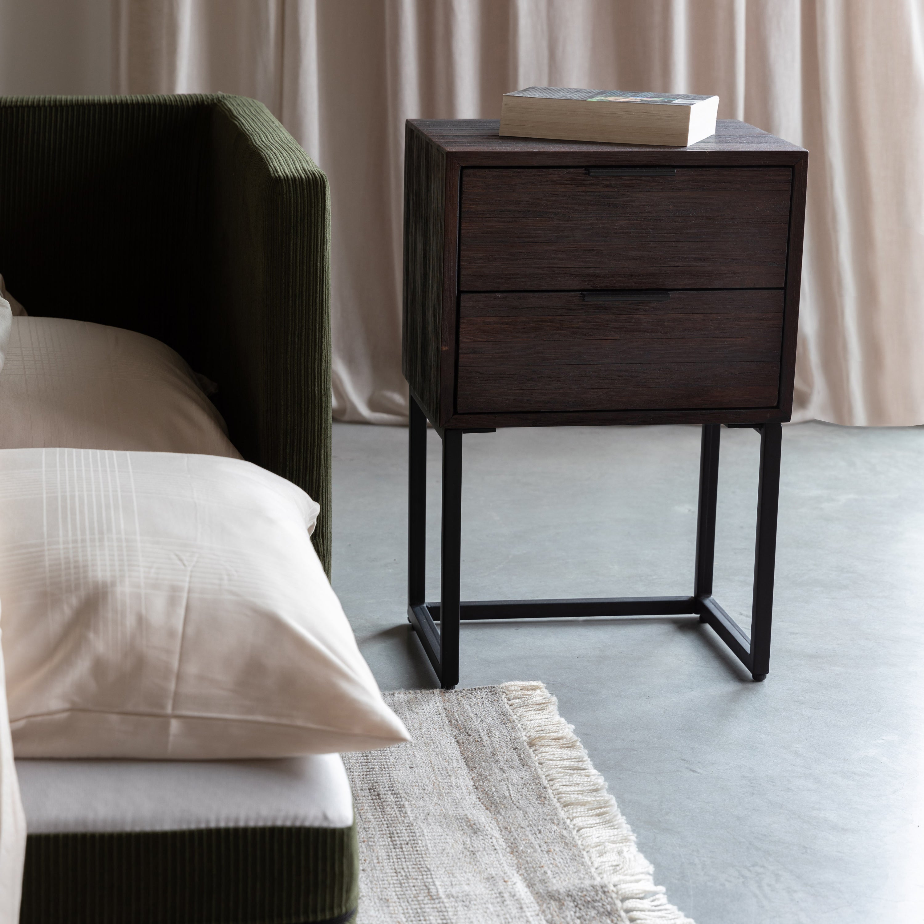 by fonQ Checkers Nachtkastje - Teakhout