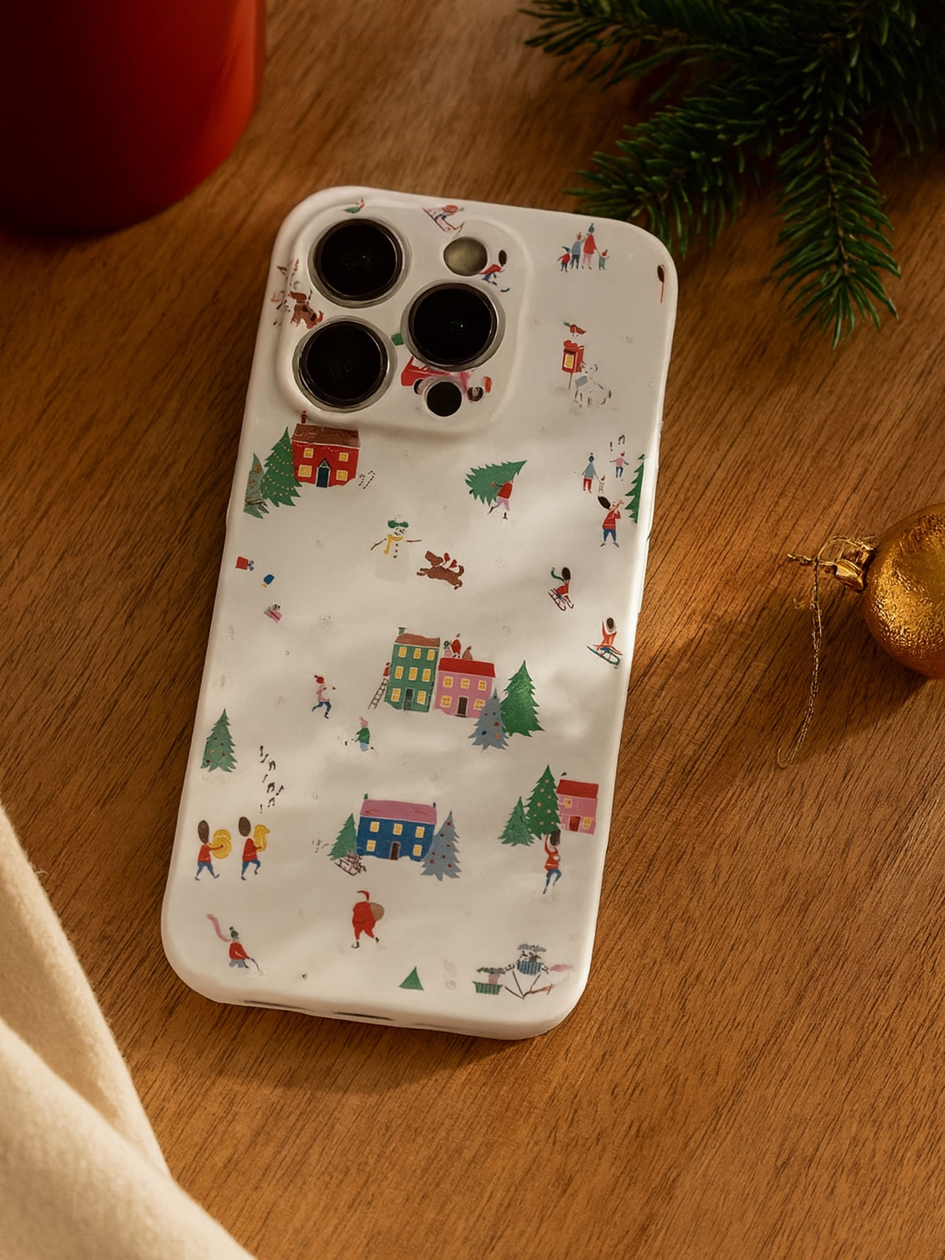 Etui na iPhone 13/14, 15, 15 pro, 16 pro z motywem zimowym