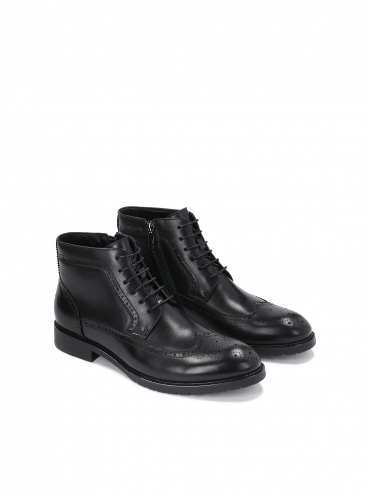 Men’s black boots