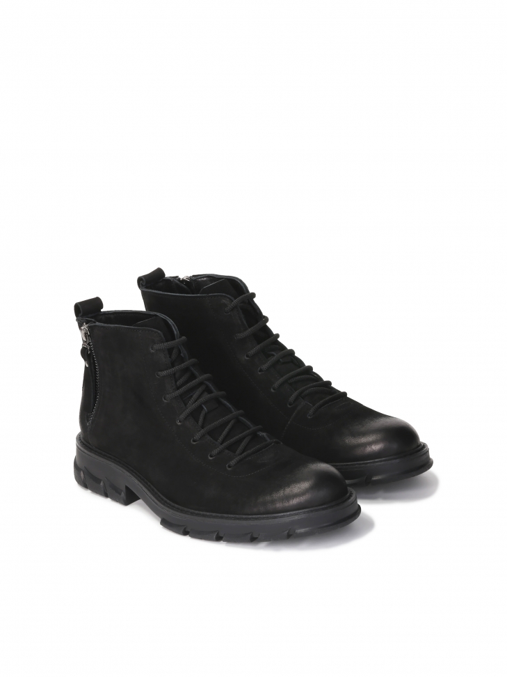 Men’s black boots