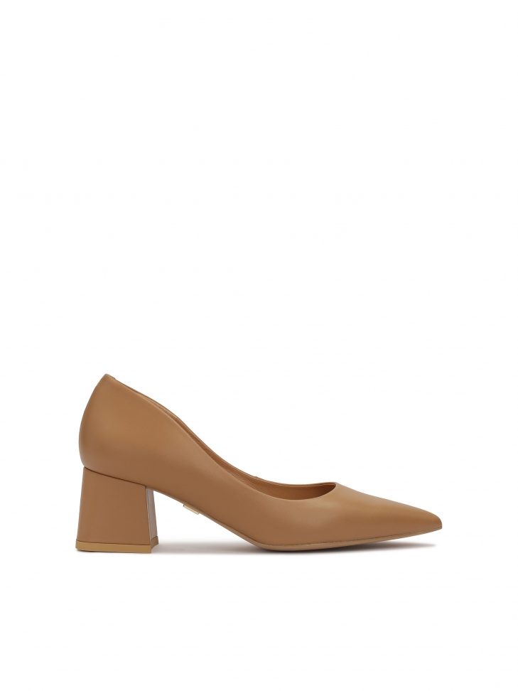Light brown pumps with a wide heel