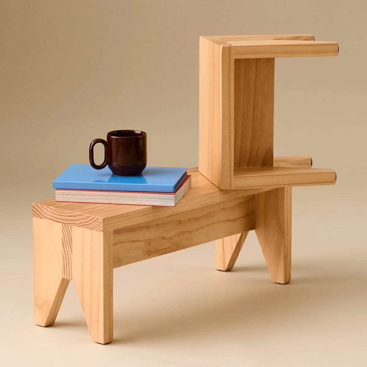 HAY - Manolito Hocker