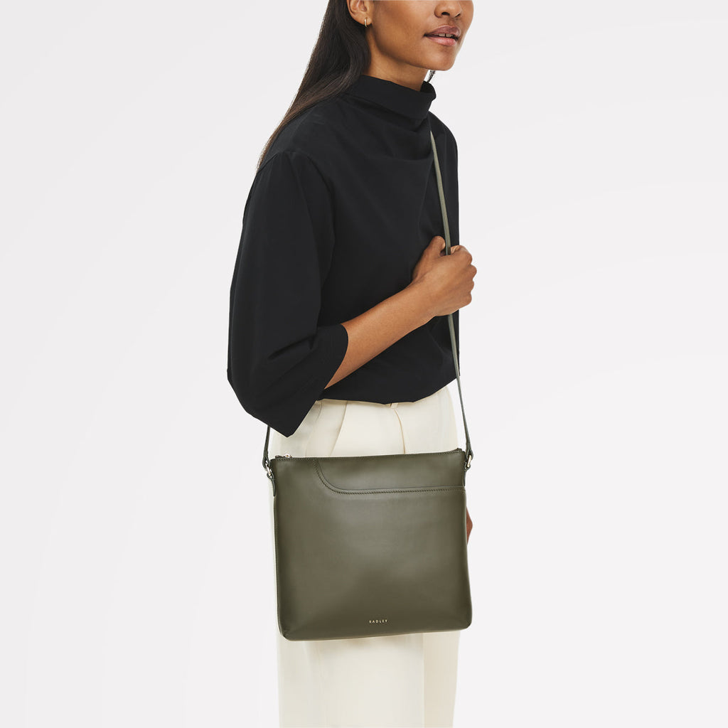 Pockets - Large Ziptop North-South Cross Body Bag