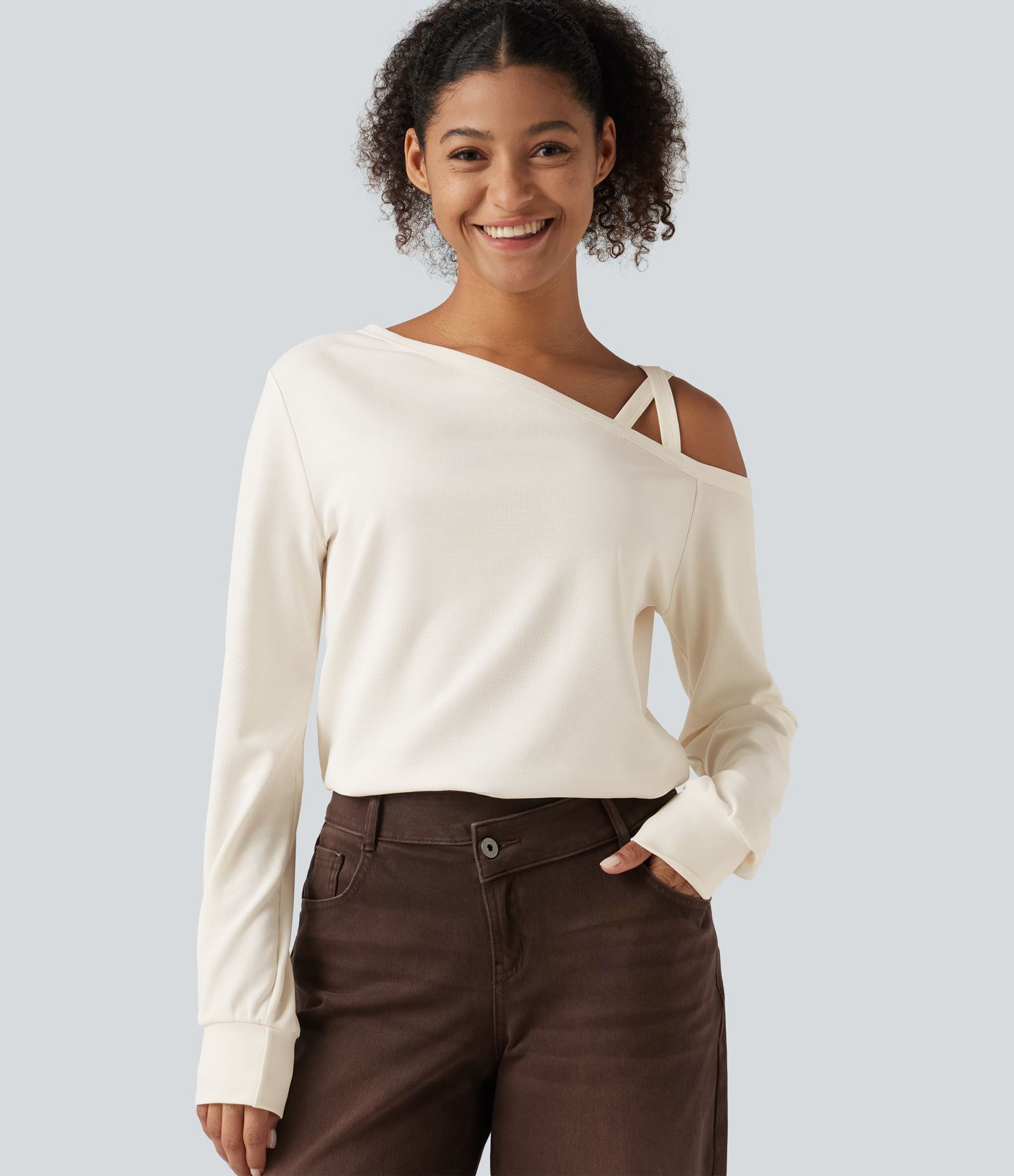 Haut gaufré asymétrique une épaule à manches longues et design croisé