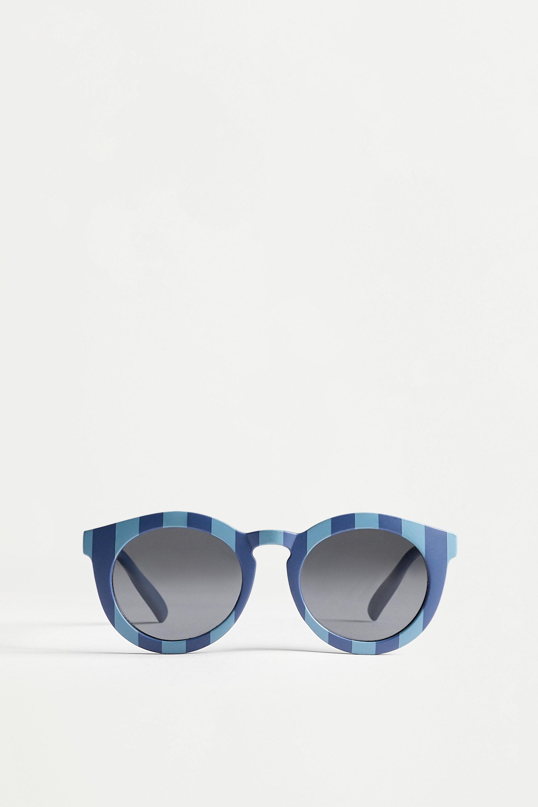 Gafas redondas de rayas