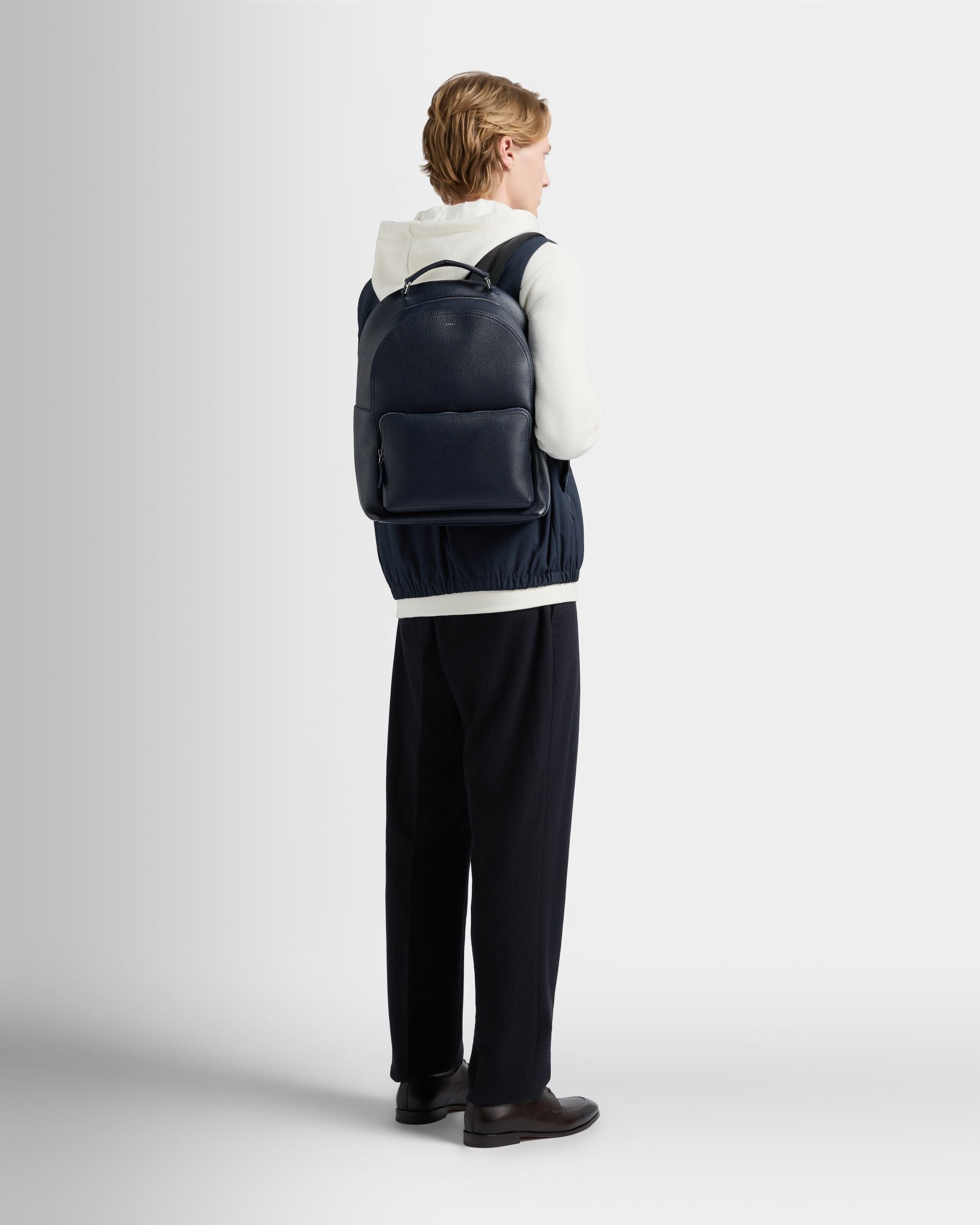 Capitol Rucksack aus genarbtem Leder in Navy Blue