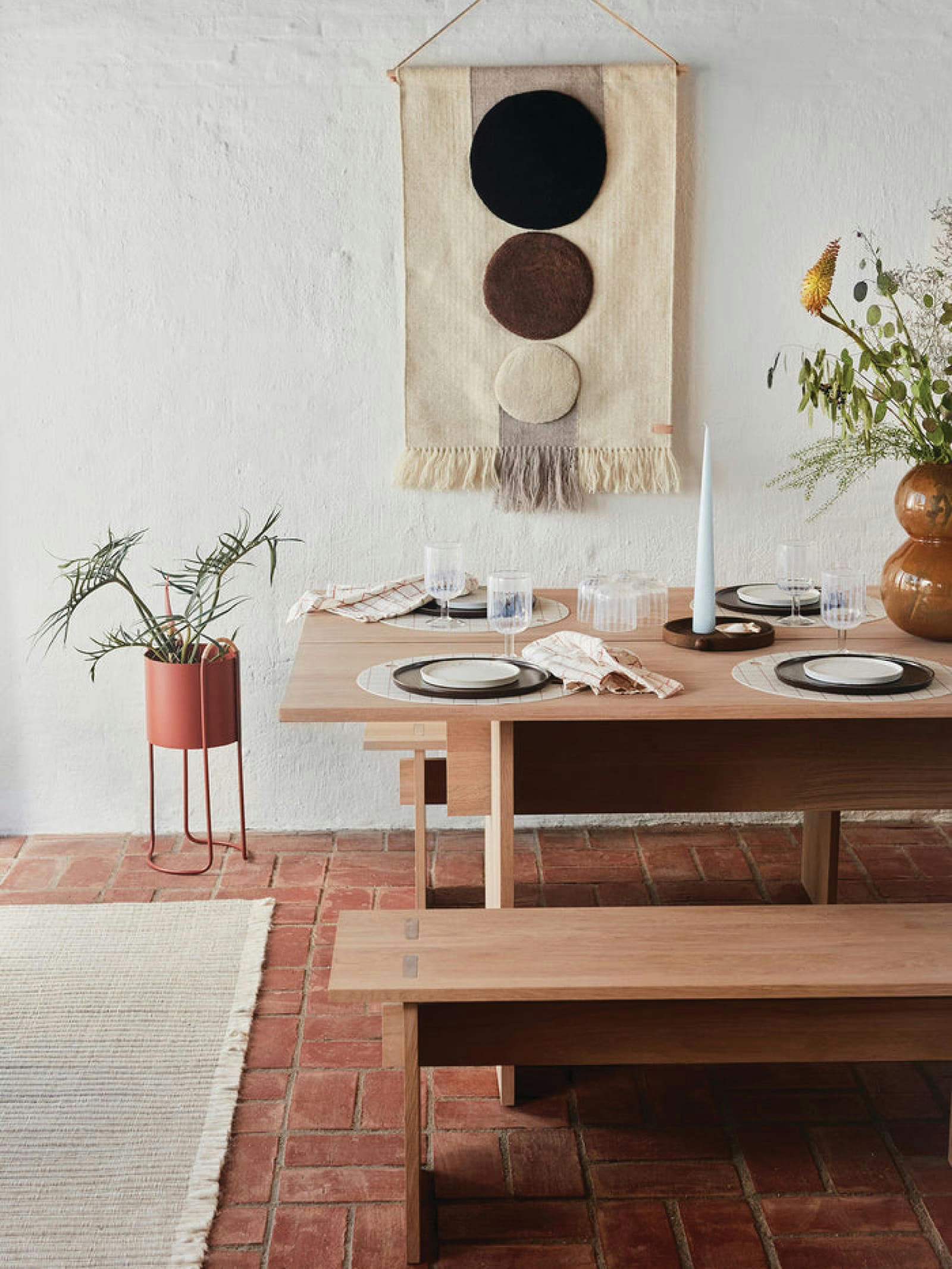 MAKI - Porte pot de fleur rouge en métal H55x24x22cm