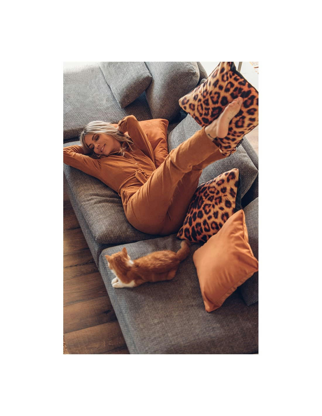 COUSSIN DÉCO - LEOPARD - Coussin garni en velours imprimé 45x45