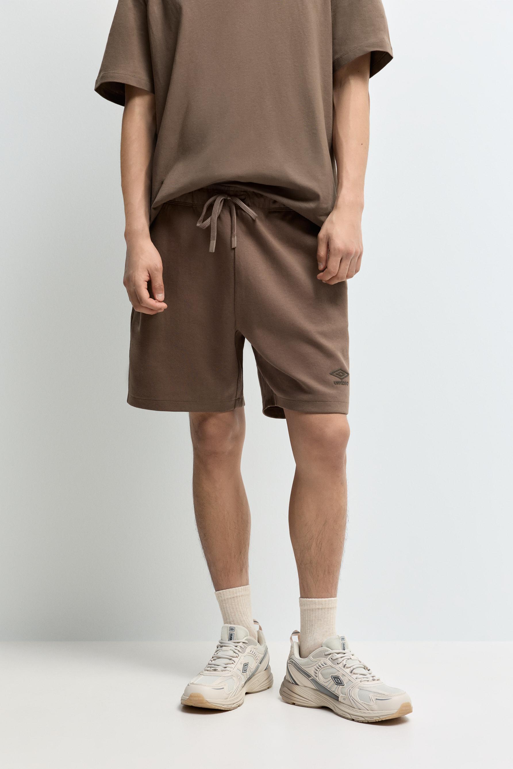 Bermuda chándal Umbro x Lefties