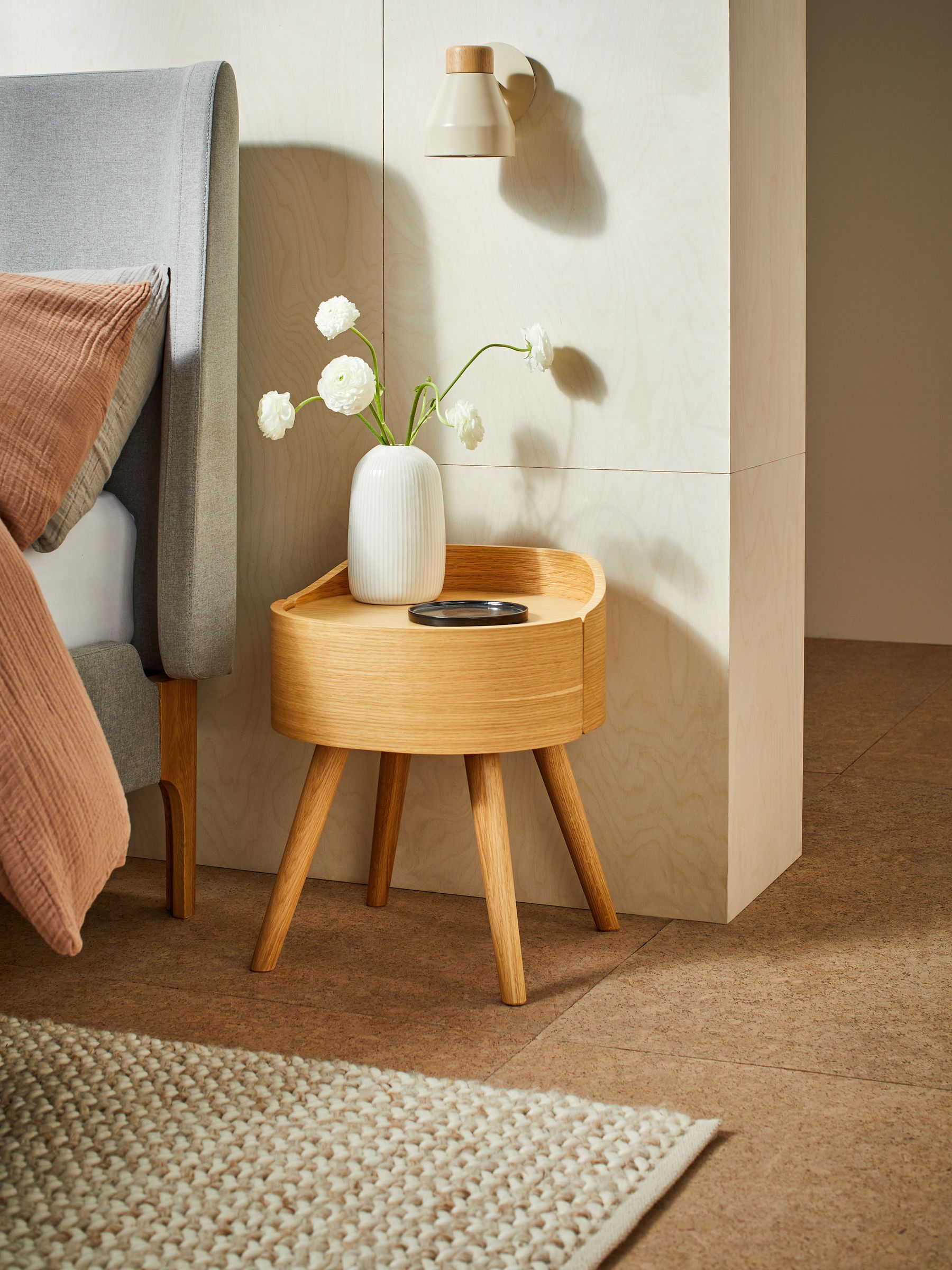 Odie 1 Drawer Bedside Table in Oak