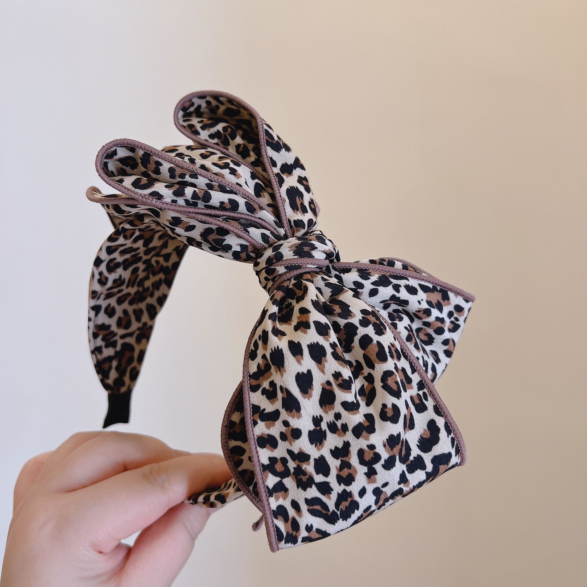 PEACH ACCESSORIES Versatile Leopard Print Oversize Bow Headband