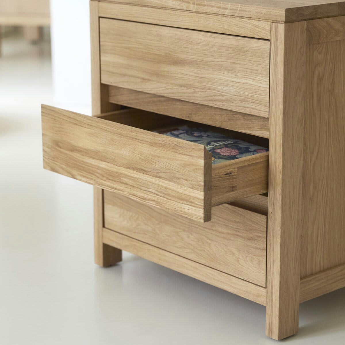 EDEN - Bureau en chêne massif avec caisson de rangement