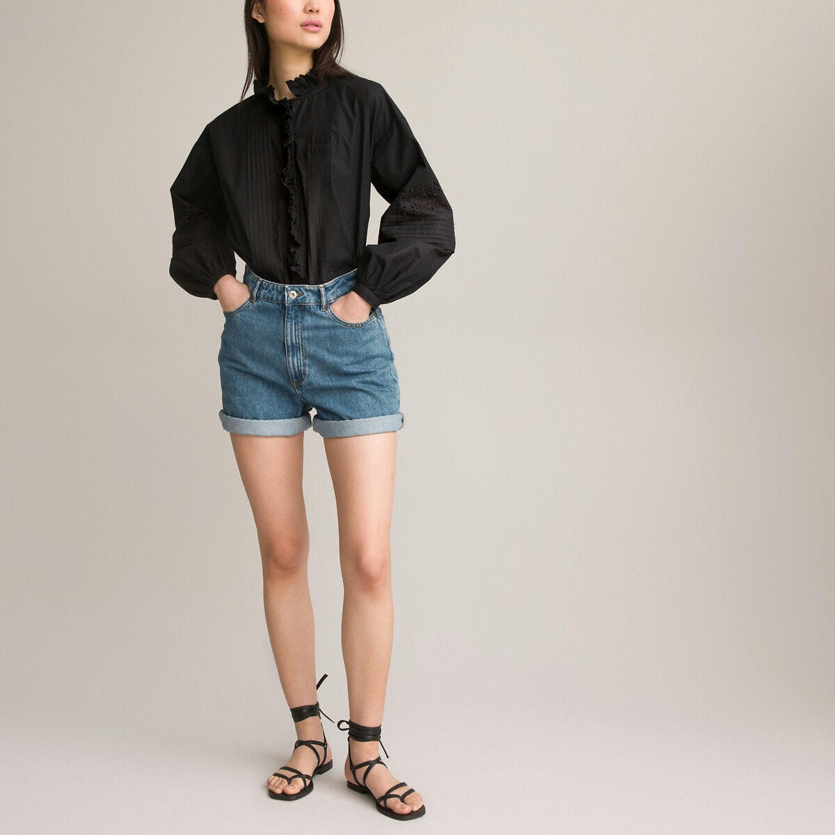 Chemise col rond avec collerette manches longues