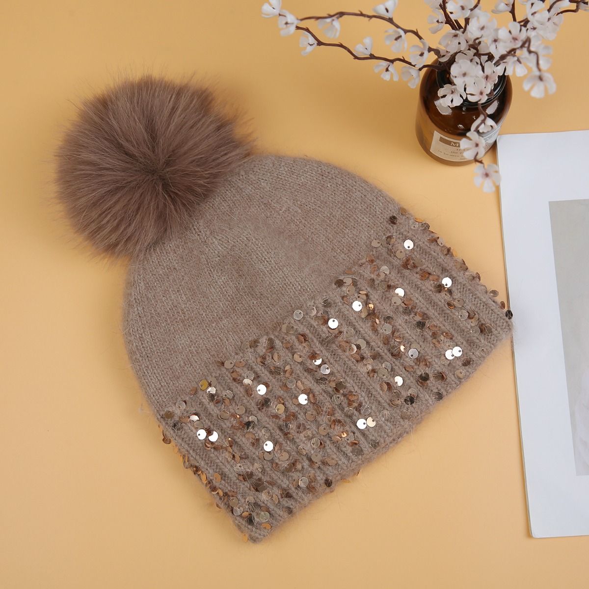 PEACH ACCESSORIES Glam Sequins Cuff Winter Pompom Hat