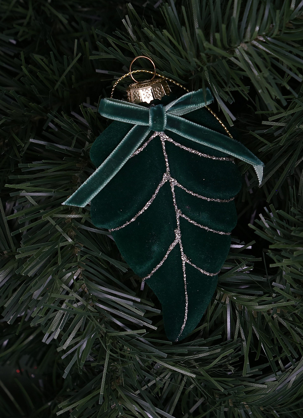 FEUILLE à SUSPENDRE EN VERRE ET VELOURS VERT SAPIN