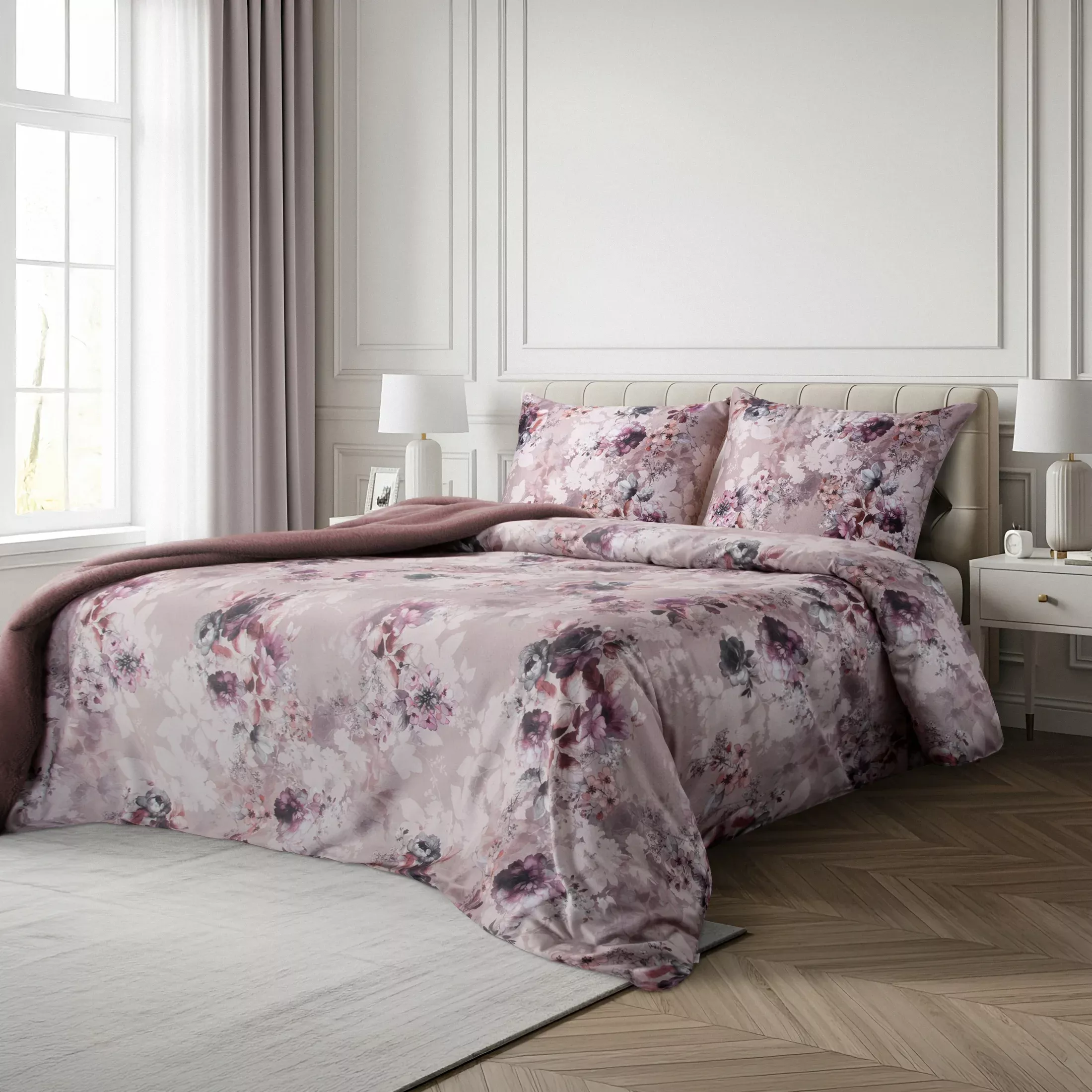 Pościel bawełniana z makosatyny 160x200 cm komplet 3 częściowy kolor pudrowy, fioletowy z motywem kwiatów REINA 51 - kolekcja AMAROSA