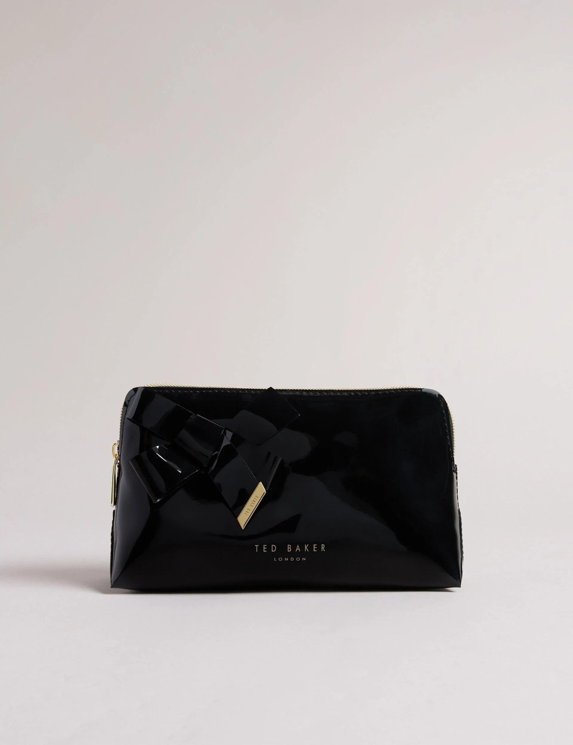 NICOLAI | BLACK