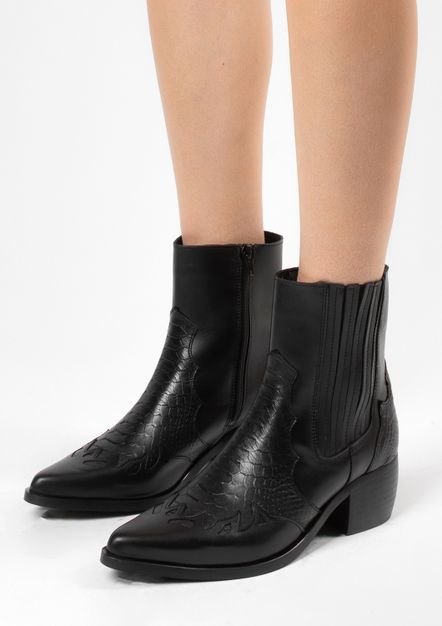 Zwarte leren cowboylaarsjes met details