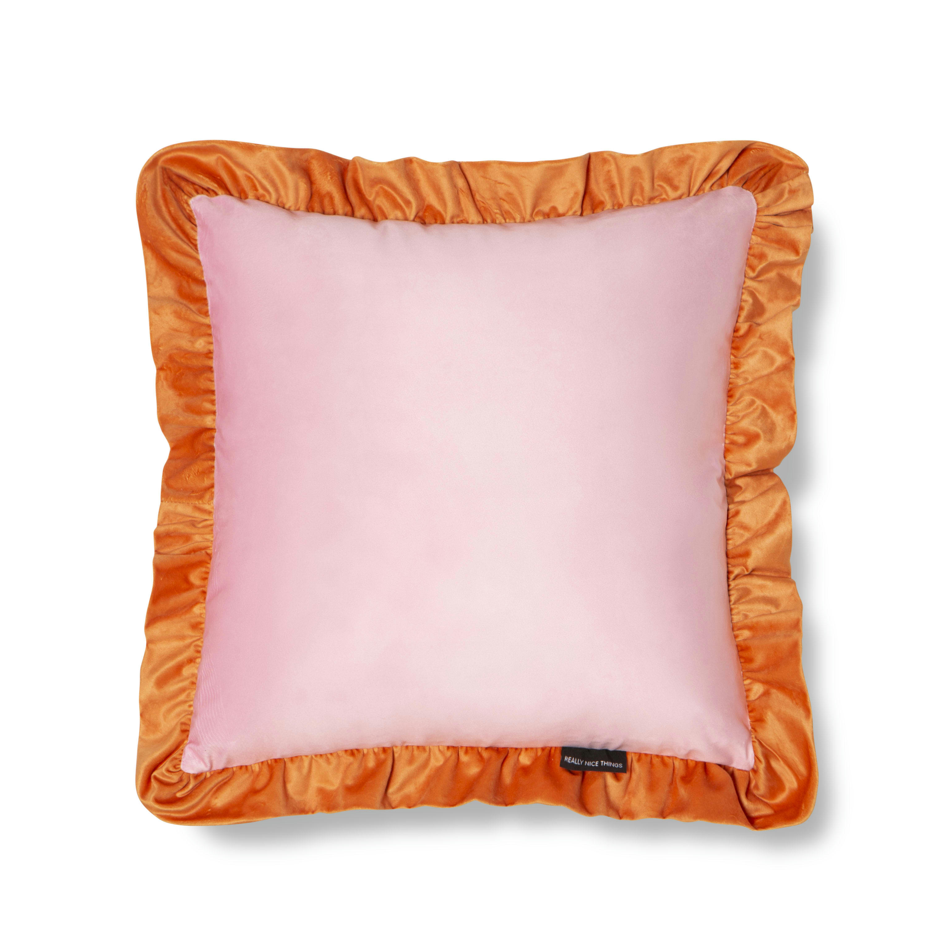RUFFLE - Coussin en velours avec volant plissé, orange et rose