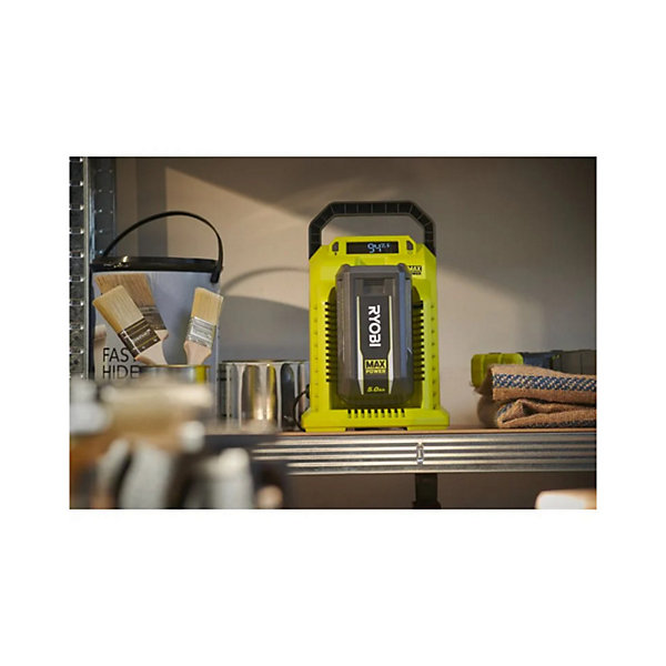 Chargeur ultra rapide à variateur de courant 36V RYOBI - 10Ah - RY36C10A-0