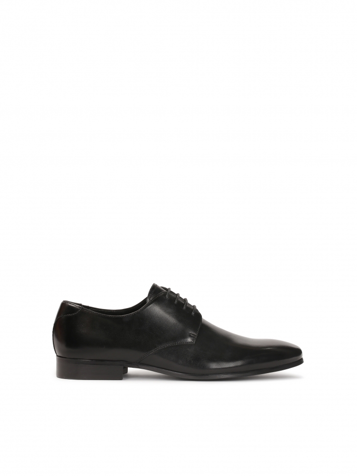 Men's black lace-up shoes